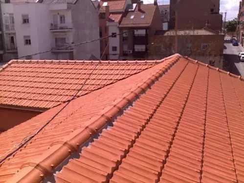 Instalaciones, impermeabilizaciones y mantenimiento de tejados en Madrid